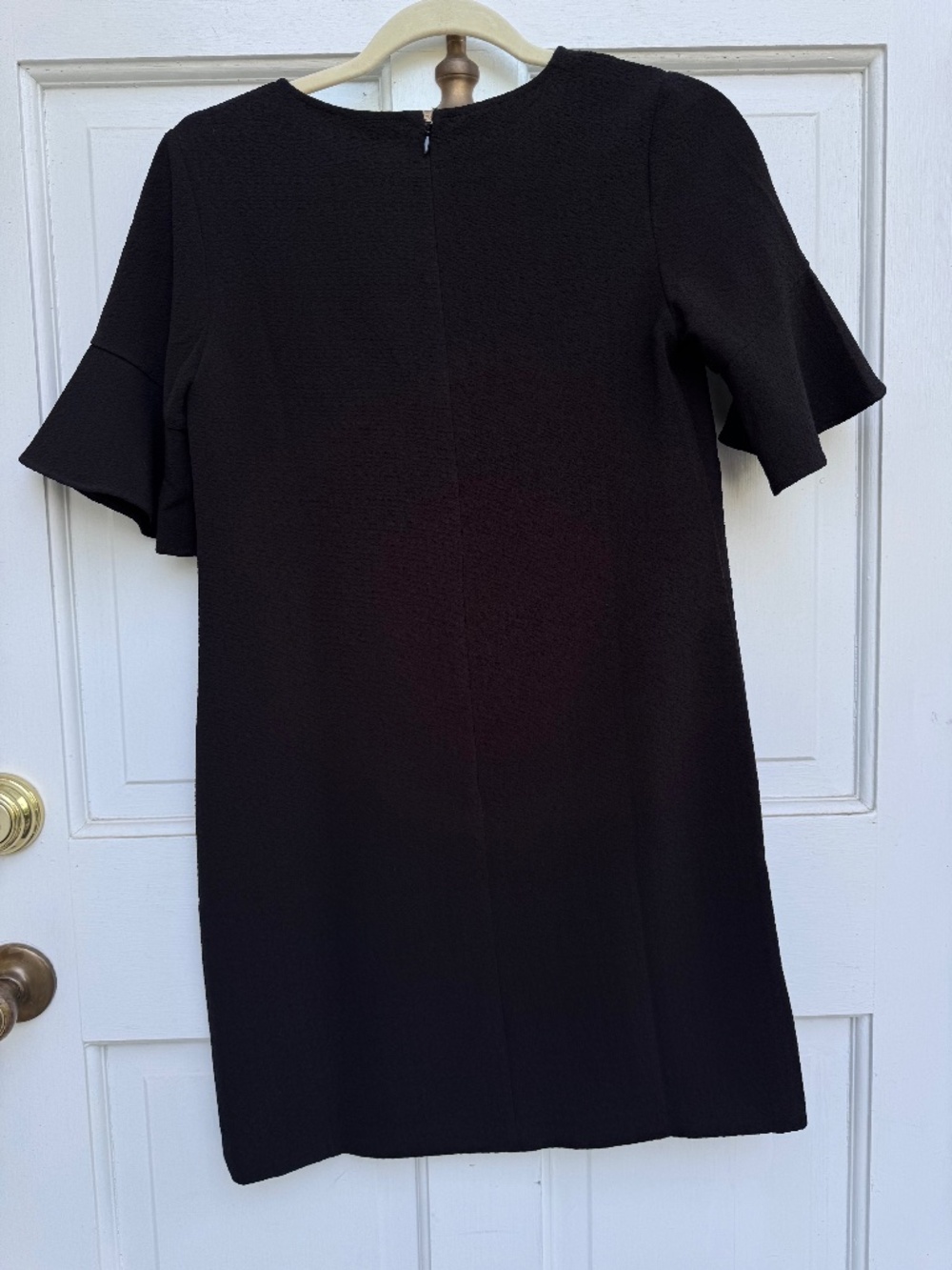 LOFT Black Textured Shift Dress Size 0 Ruffle Flounce Sleeve Back Zip